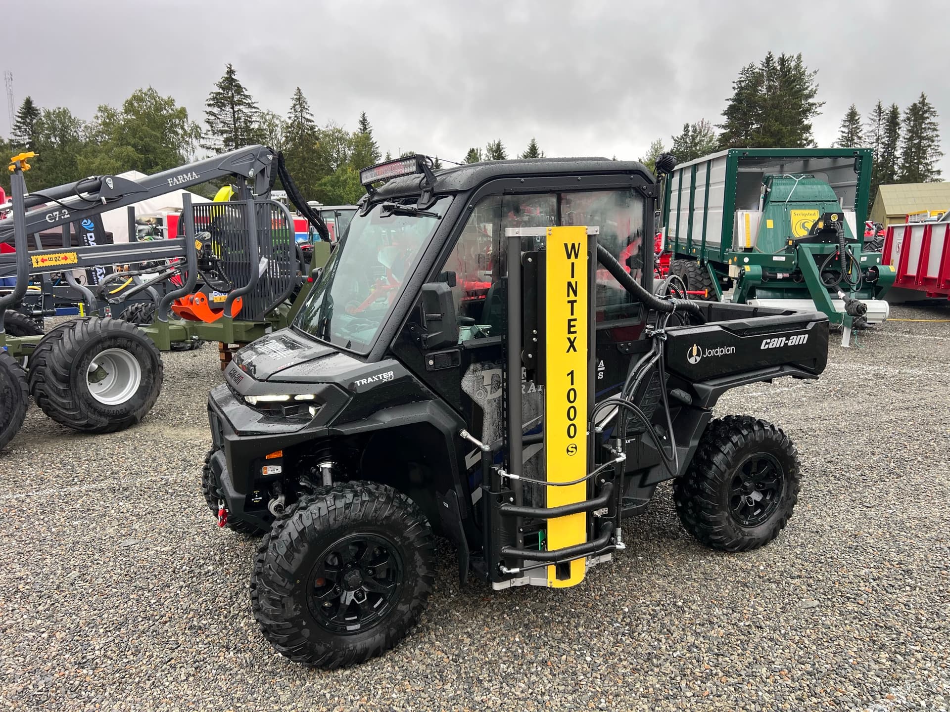 Dyrendahl sin Can-Am Traxter med Wintex 1000S jordprøvetaker